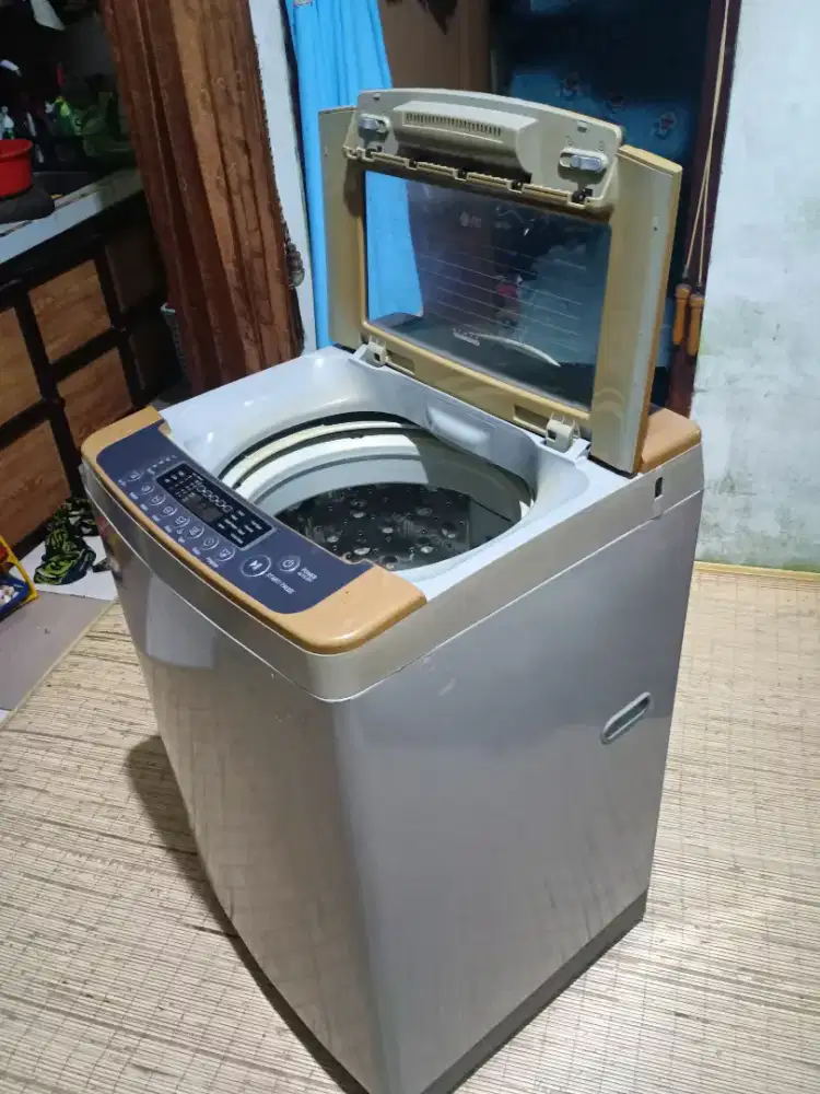 Mesin cuci LG 8kg automatic