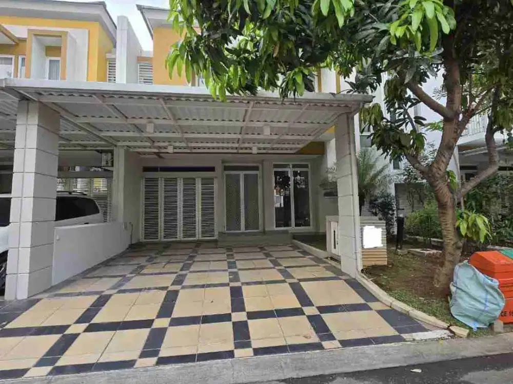 Dijual rumah 2 lantai bagus murah  di Summarecon bekasi
