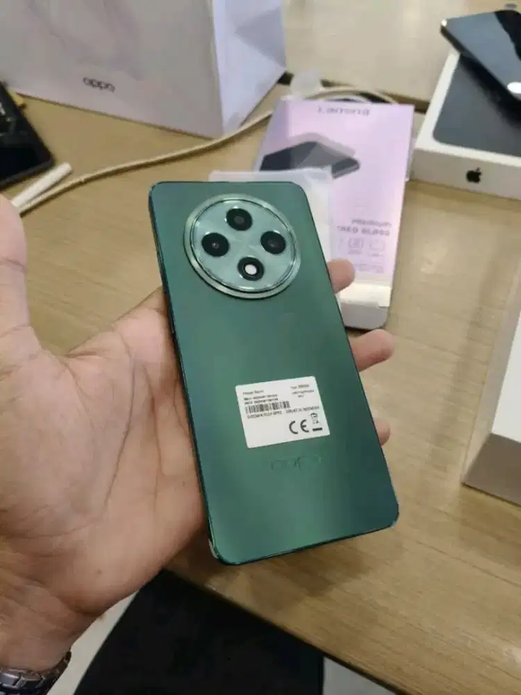 Oppo Reno 12f 5g pulset mlus.ram 12/256