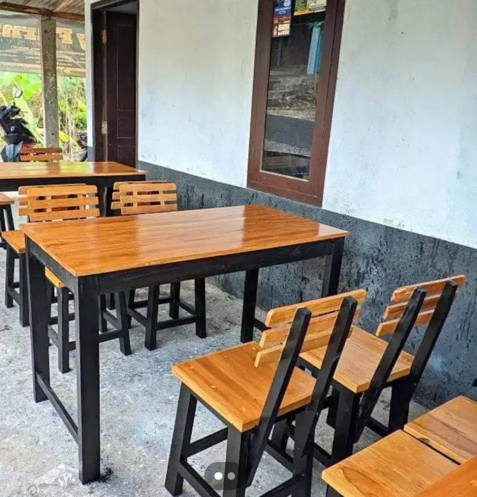 di juwal meja kursi lestoran 1 kursi 4 meja 1