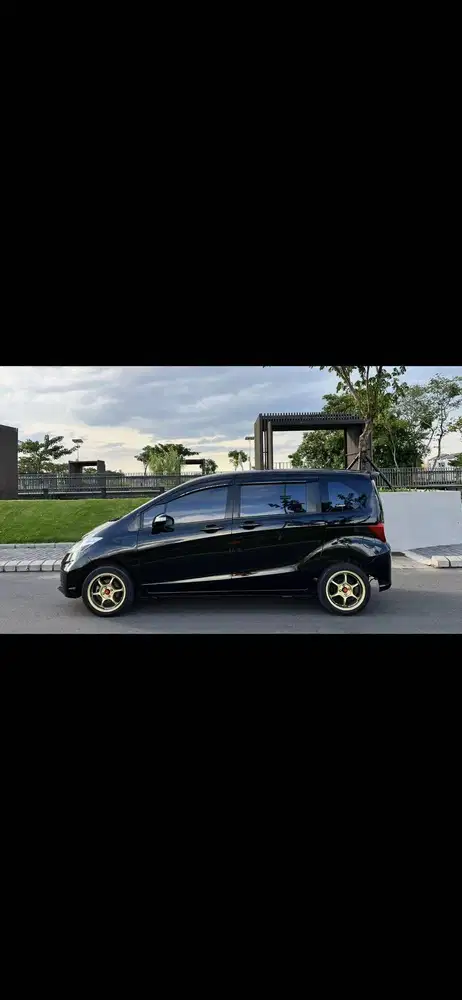 HONDA FREED E PSD AT BLACK PEARL