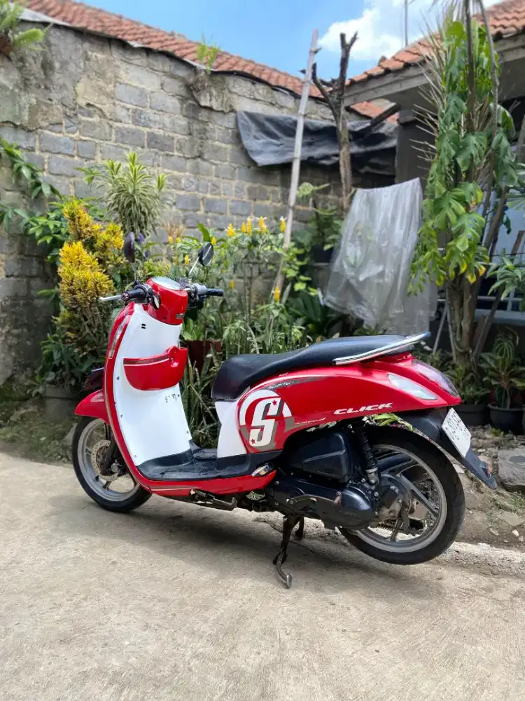 Honda scoopy fi 2017 awal mulus