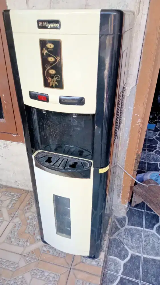 Dispenser MIYAKO galon bawah