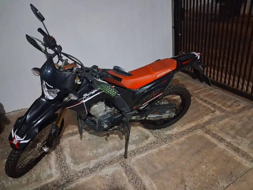 CRF 150L Thn 2021 Plat B