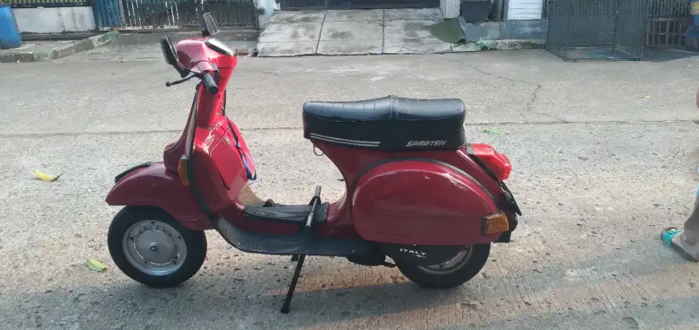 Vespa STRADA 86 pajak on