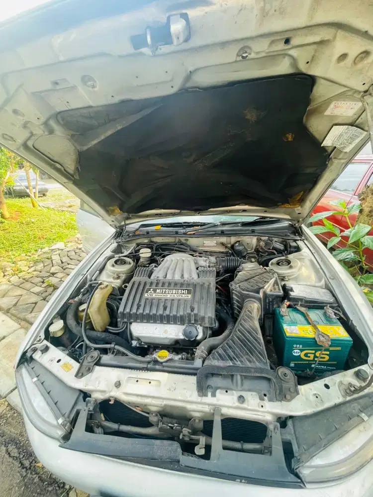 Mitsubishi Galant 2001 Bensin
