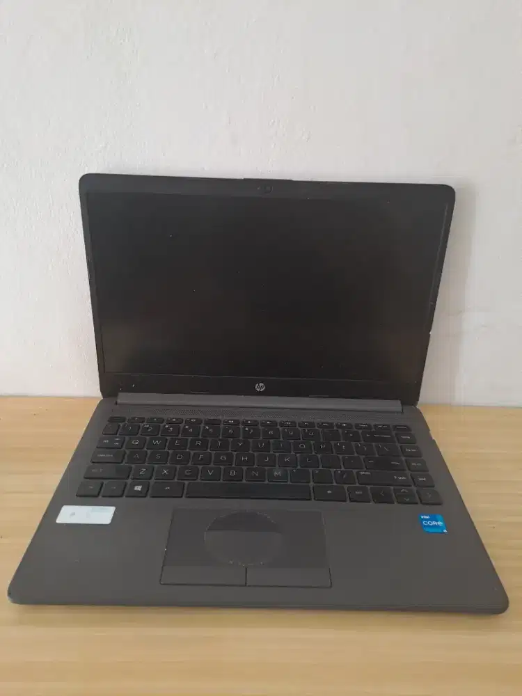 Laptop mati merk HP 240 G8