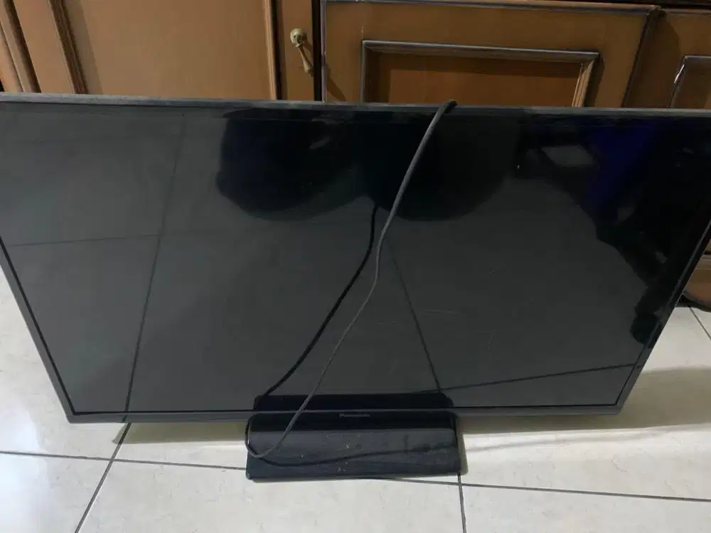 Dijual TV dalam kondisi mati