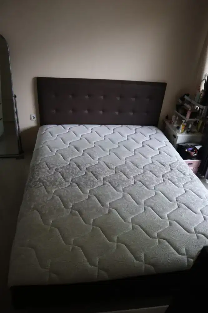 Jual springbed+divan merk elite twilight ukuran 160x200