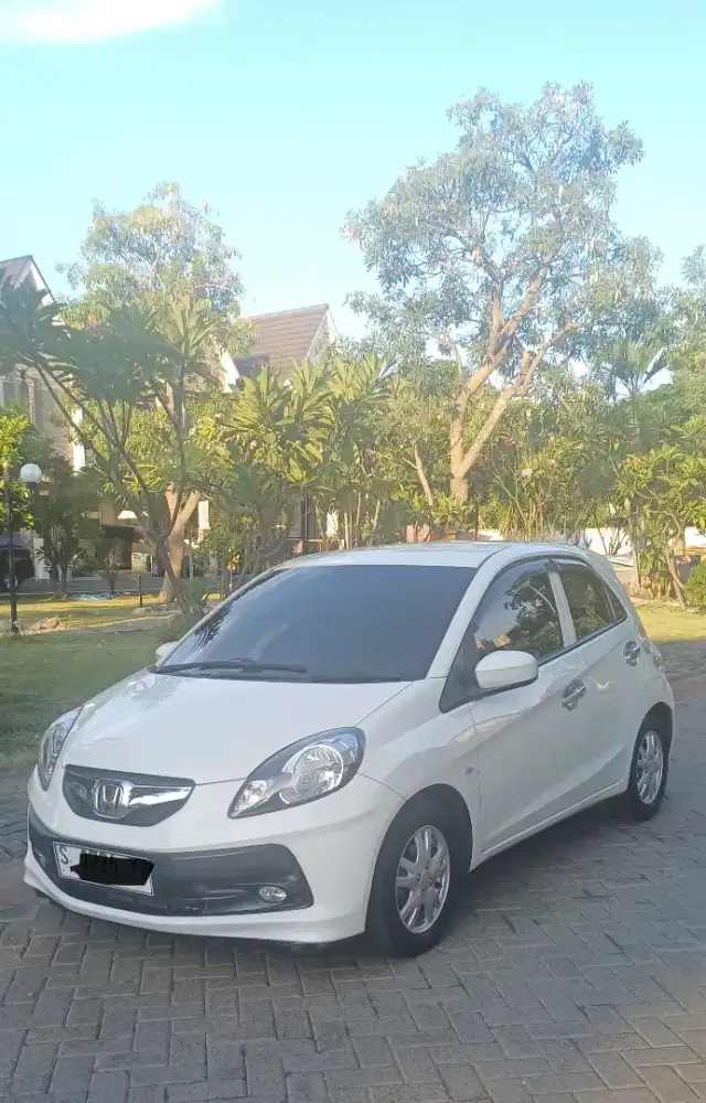 Brio E manual 2015 low km pajak panjang