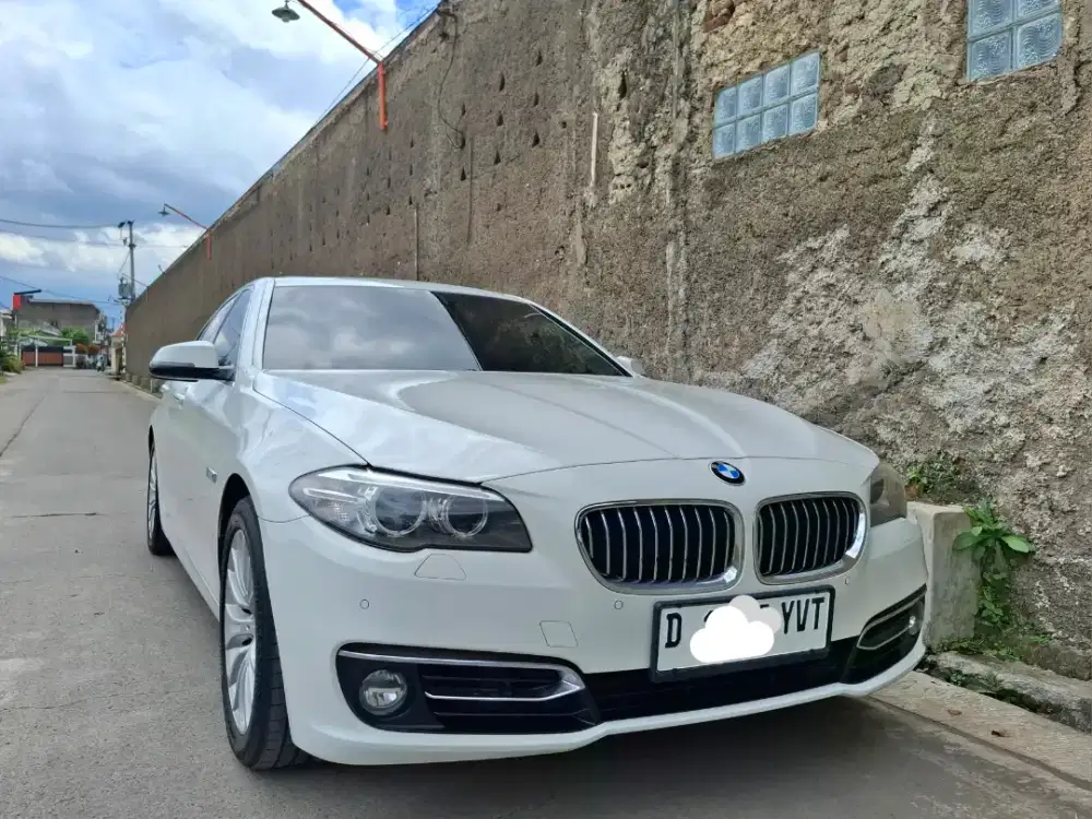CASH! BMW 528i LCI Putih Odo 43rb Miles F10 F 10 528 i 2015