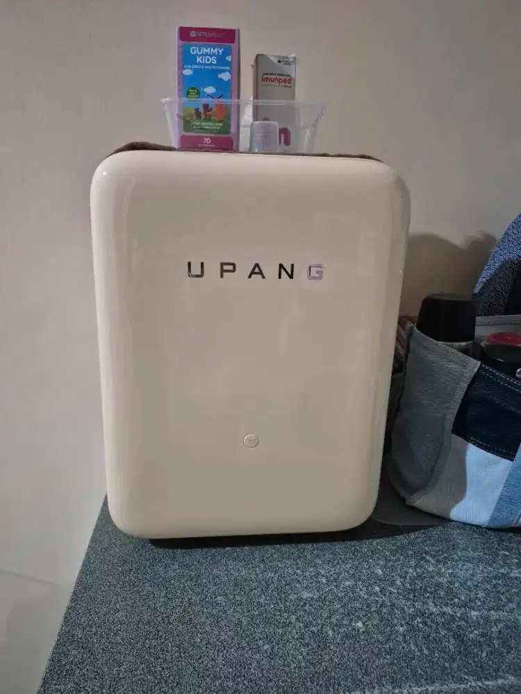 Upang ( 2020 ) free bulb replacement