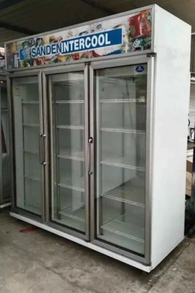 SANDEN Showcase display Cooler 3 Pintu Merk Sanden Intercool (Second)