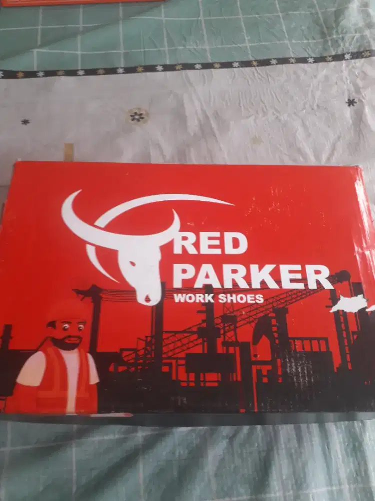 Sepatu Safety Red Parker