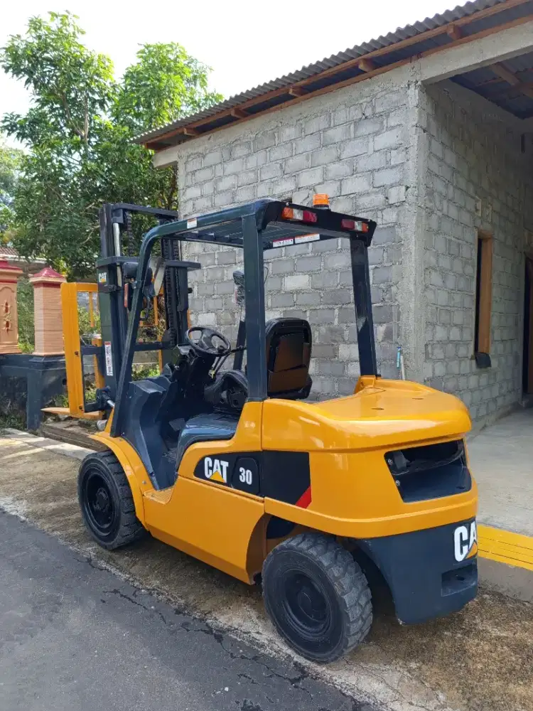 Forklift Caterpillar 3 Ton 2020 Mast 3 meter