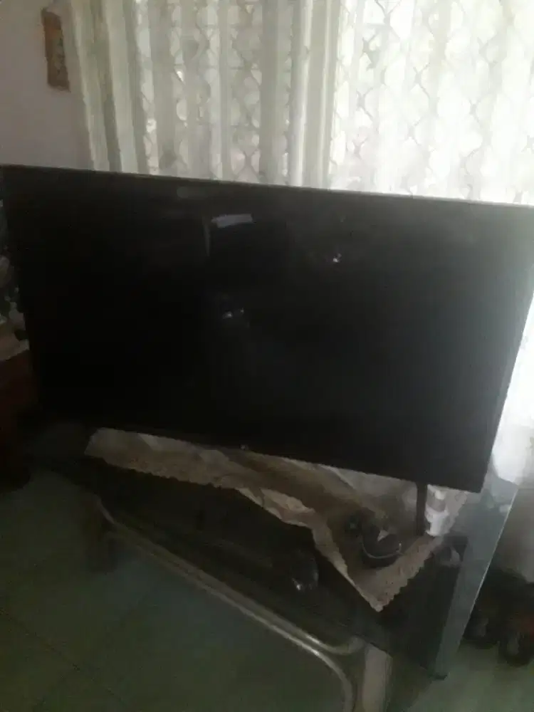 TV LED mrek LG  43 mati