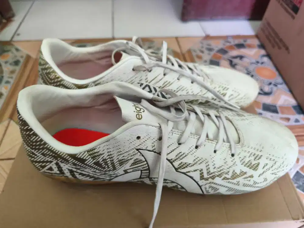 Sepatu Bola Ortuseight