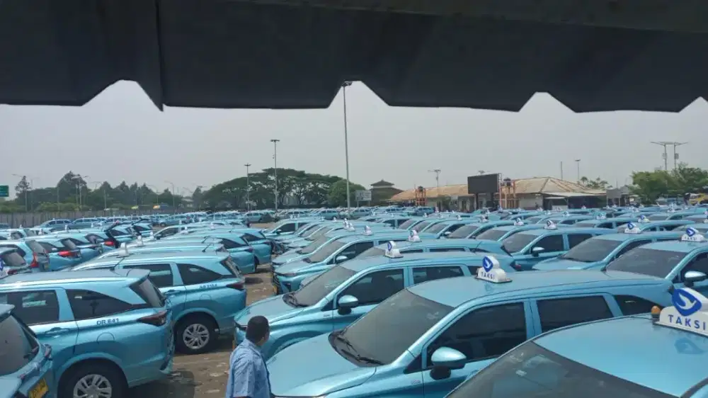Lowongan Pekerjaa Driver Taxi