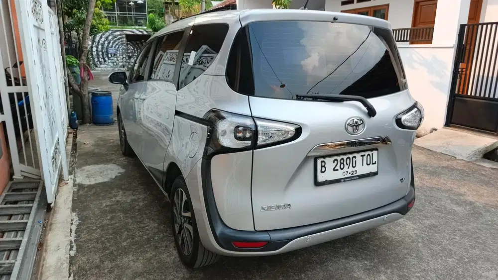 Toyota Sienta 2017 Bensin