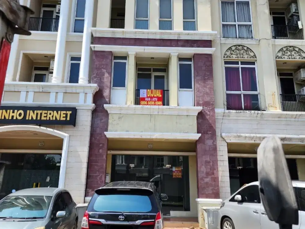 Jual ruko 3 lantai kawasan ramai Graha Boulevard, Gading Serpong