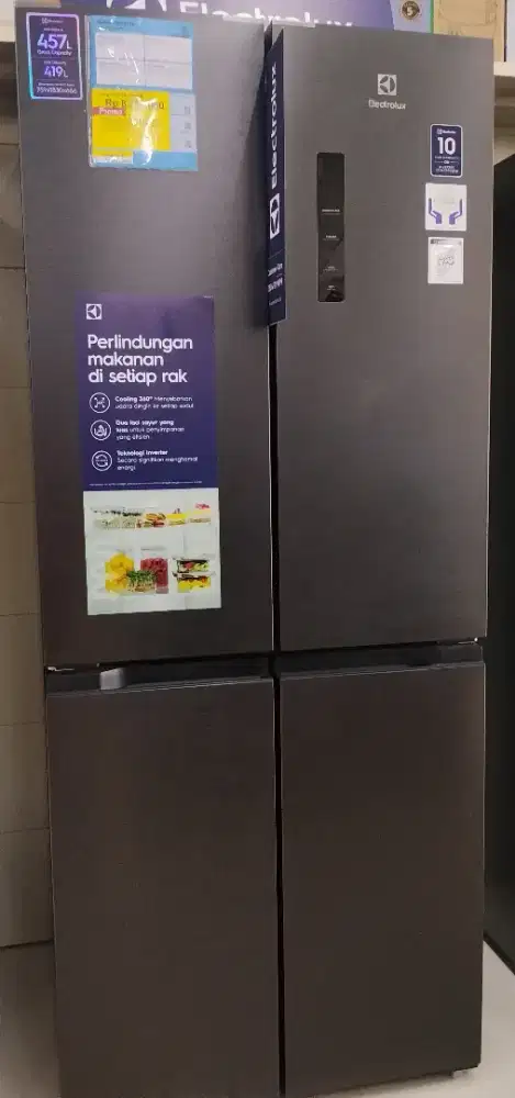 Kulkas Electrolux EQE4200A-B 419L Inverter