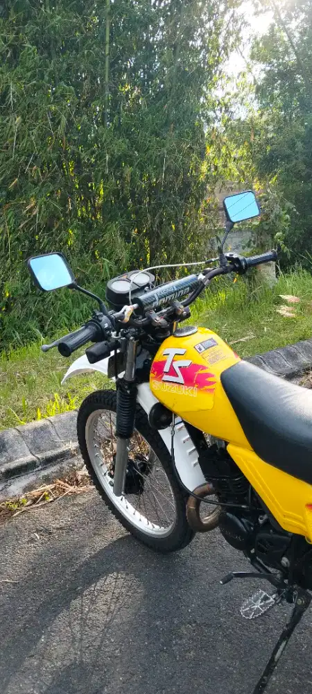 SUZUKI TS 125   lengkap hidup pajak asli N kota malang