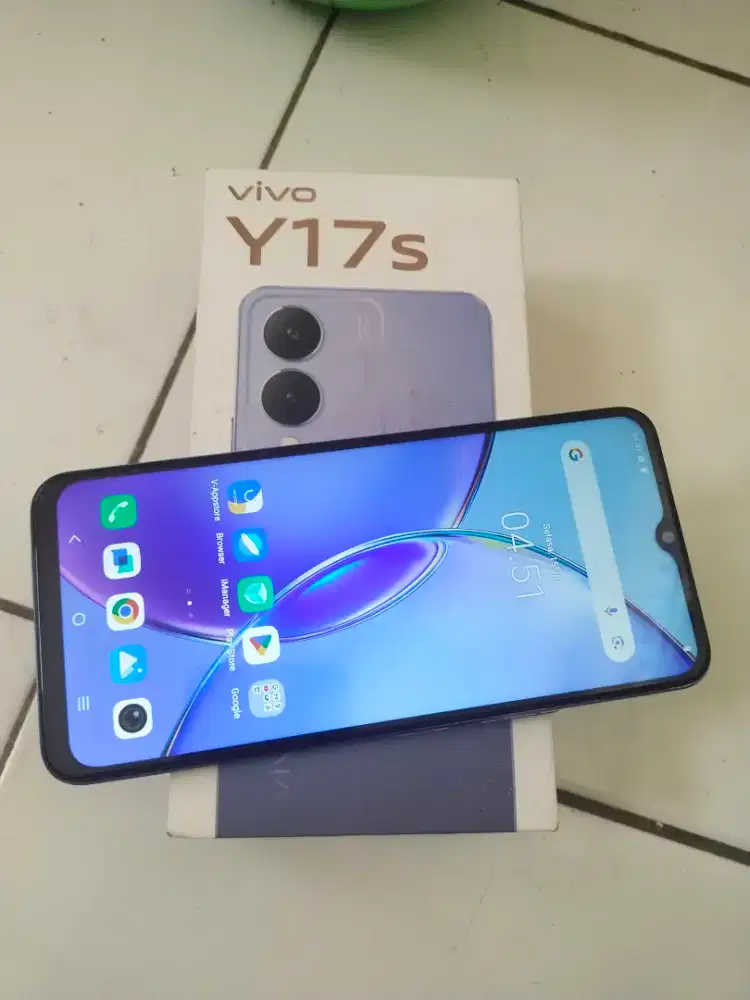 Vivo Y21s   4+4/64   minus pemakaian aja fingerprint aktif di samping