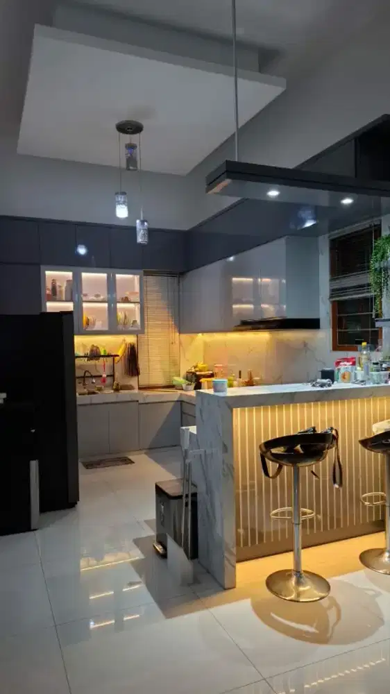 Dijual rumah mewah luas di Jl Widuri Semarang Timur dns