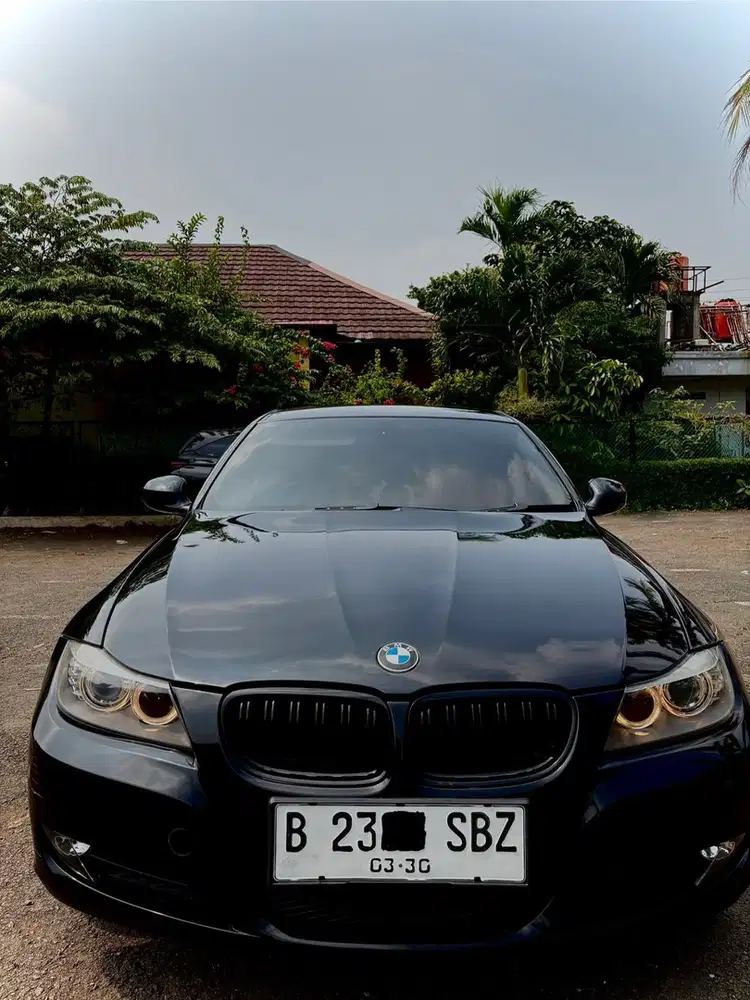 BMW 320i 2015 Bensin