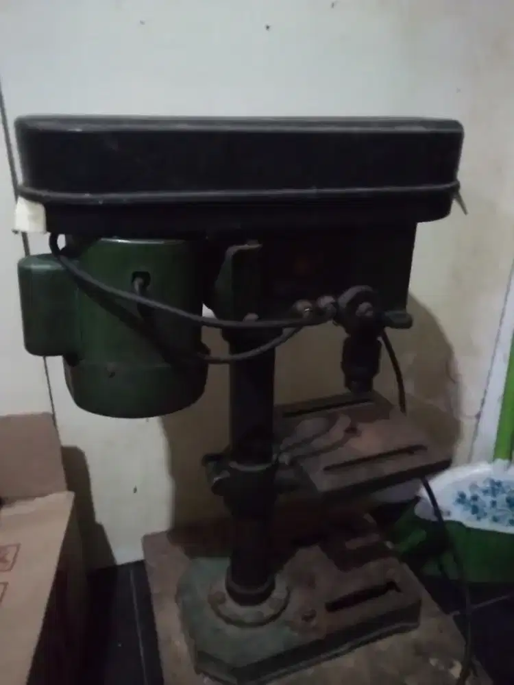 Mesin bor duduk 13 mm