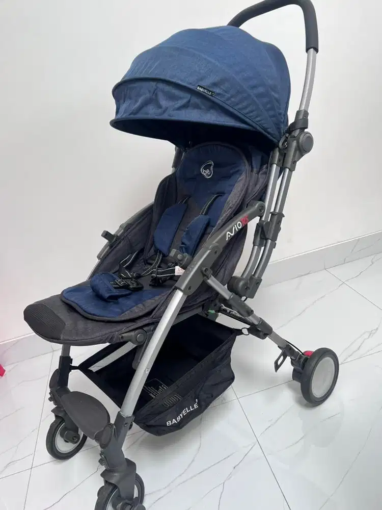 PRELOVED STROLLER BABYELLE AVIO RS 939 REVERSIBLE STROLLER BABY NAVY