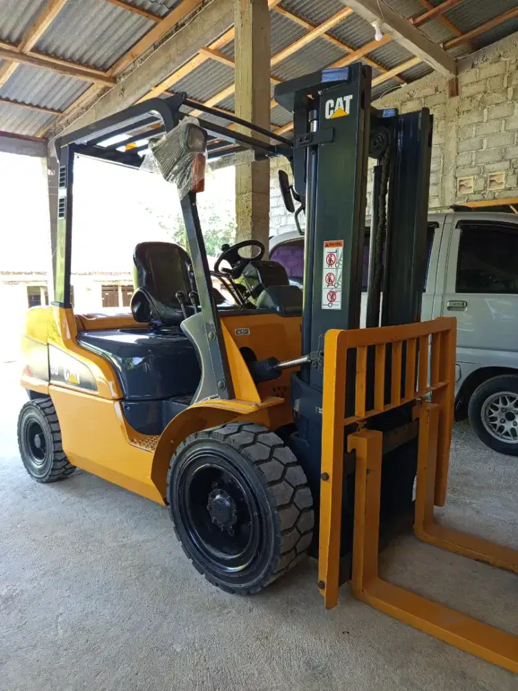 Forklift Caterpillar 3 Ton Tahun 2020 kondisi mantul