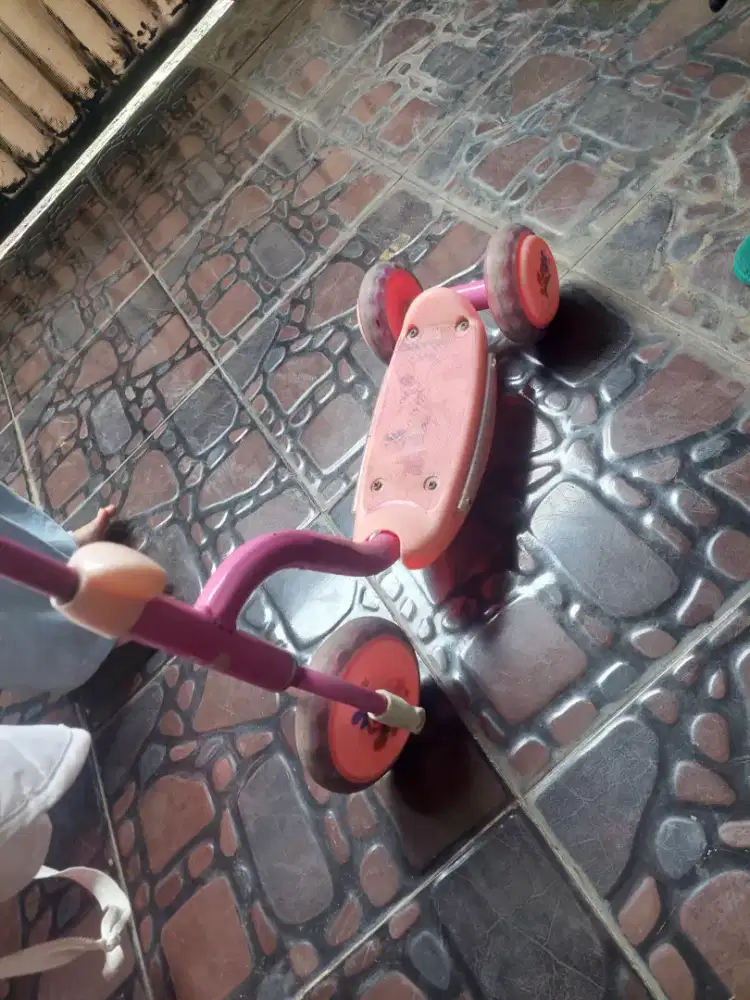 Skuter anak oke