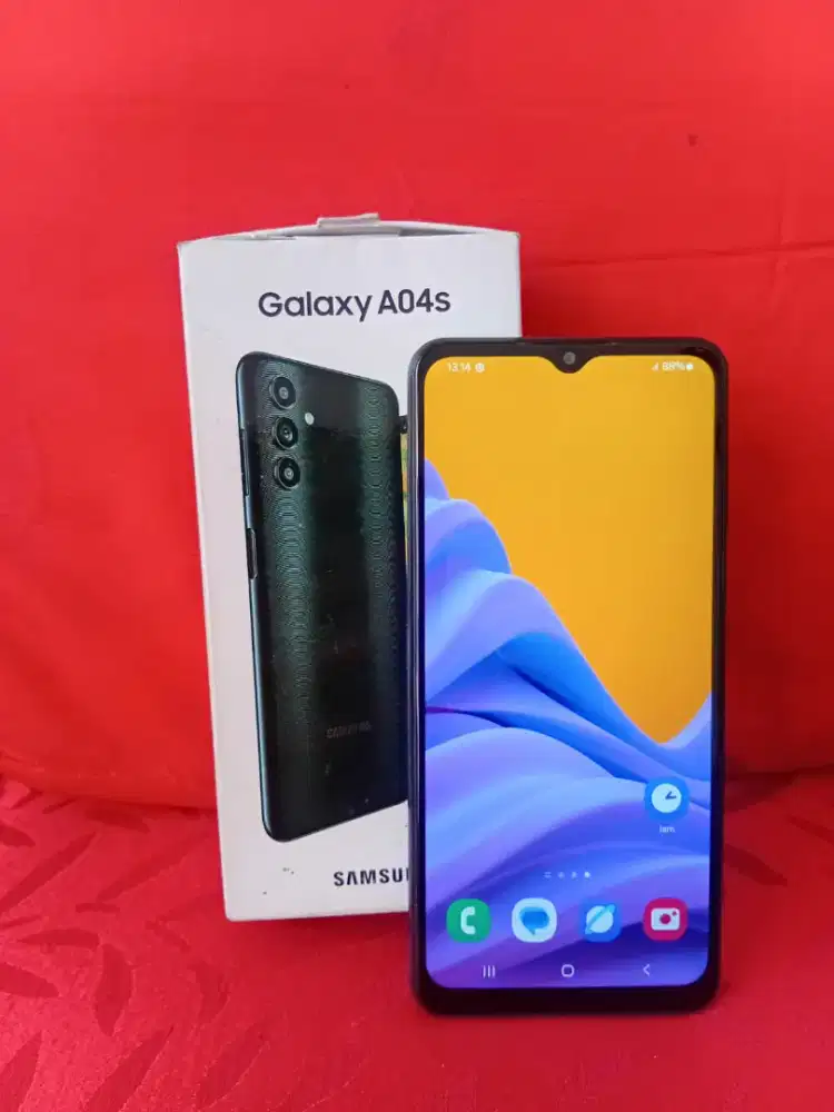 Samsung A04s ram 4gb +4/64gb lengkap mulus segel layar poni 6,5