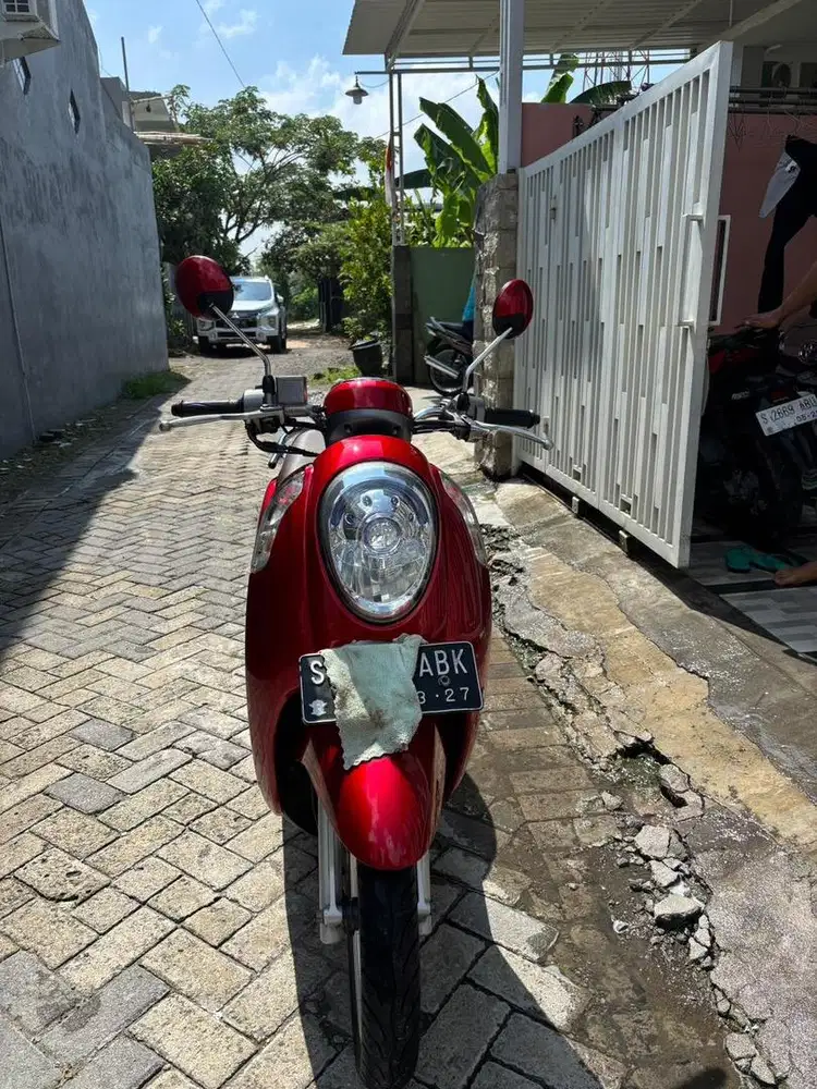 Scoopy FI 2017 Merah Maroon13