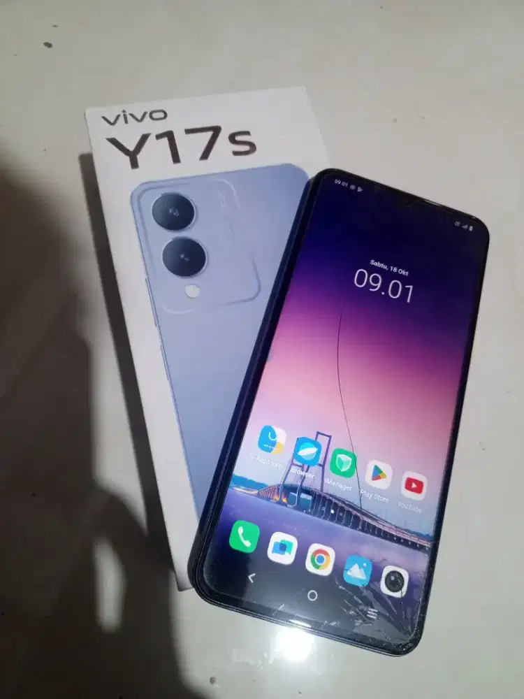 VIVO Y17S 4/128 MINUS RETAK DOANG