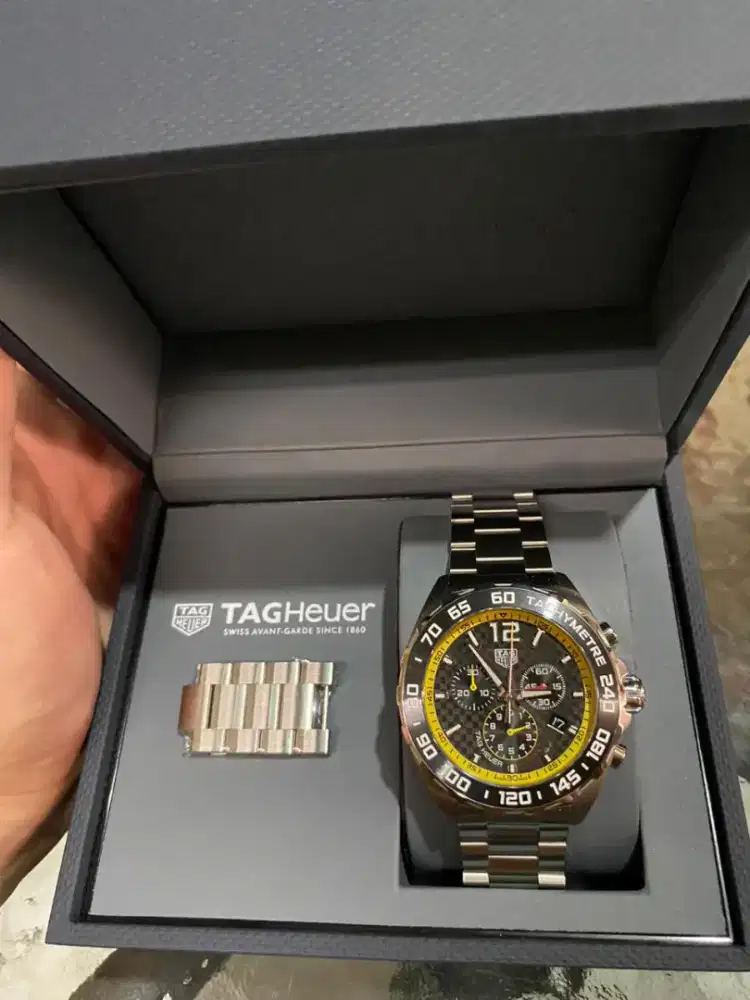 Jam tag heuer formula