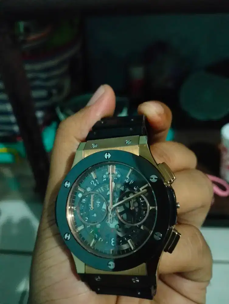 Jam tangan hublot