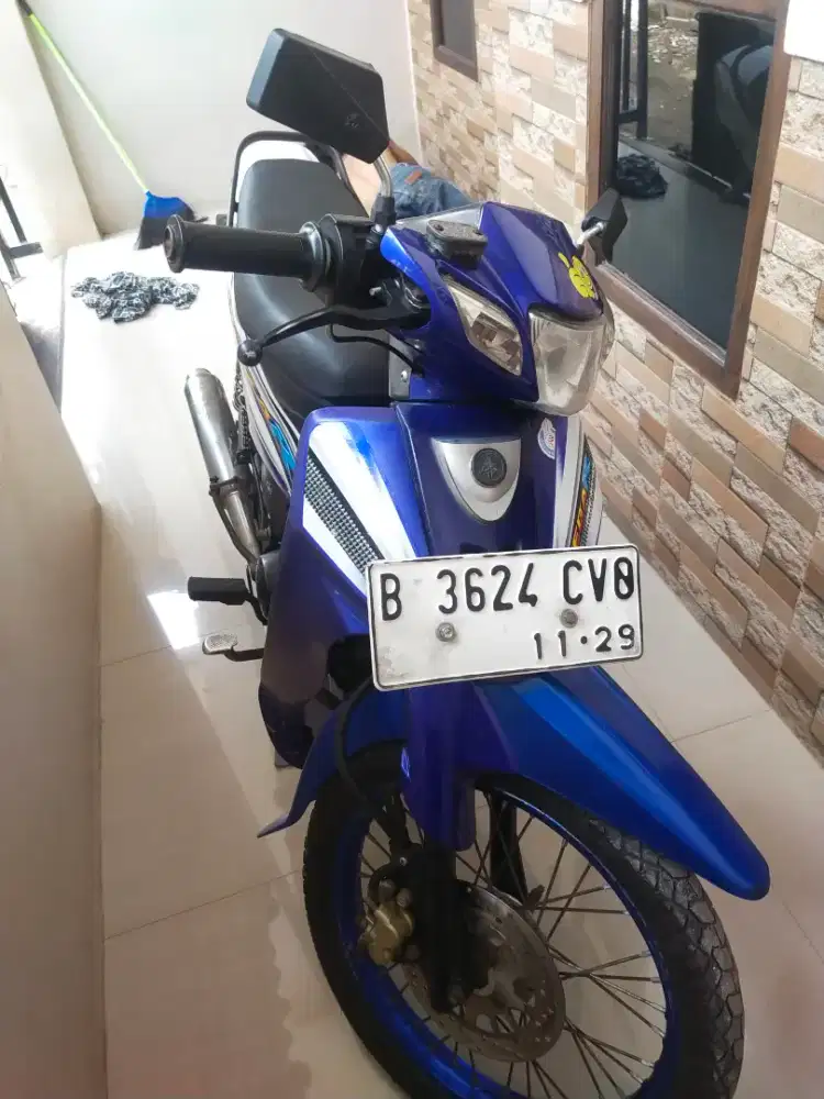 Jual motor Vega r tahun 2005 pajak on