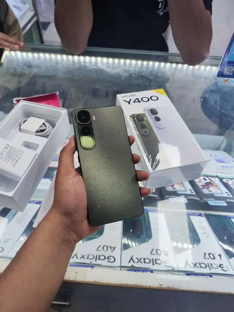 Vivo Y400 Series