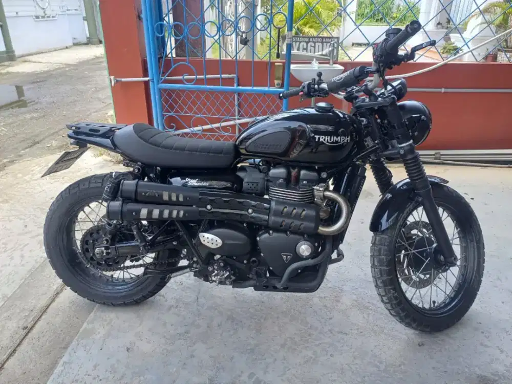 Sepeda motor Triumph street scrambler 900 asli bukan rakitan