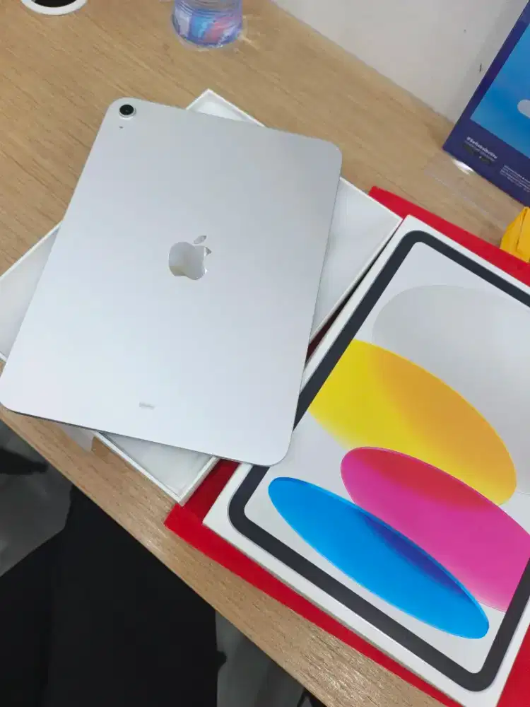 Ipad 11 wifi (A16) 128gb resmi garansi Erafone dan ibox baru