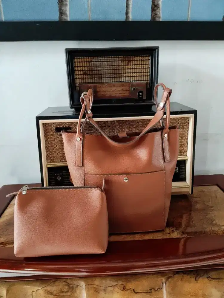 Tas Hush Puppies