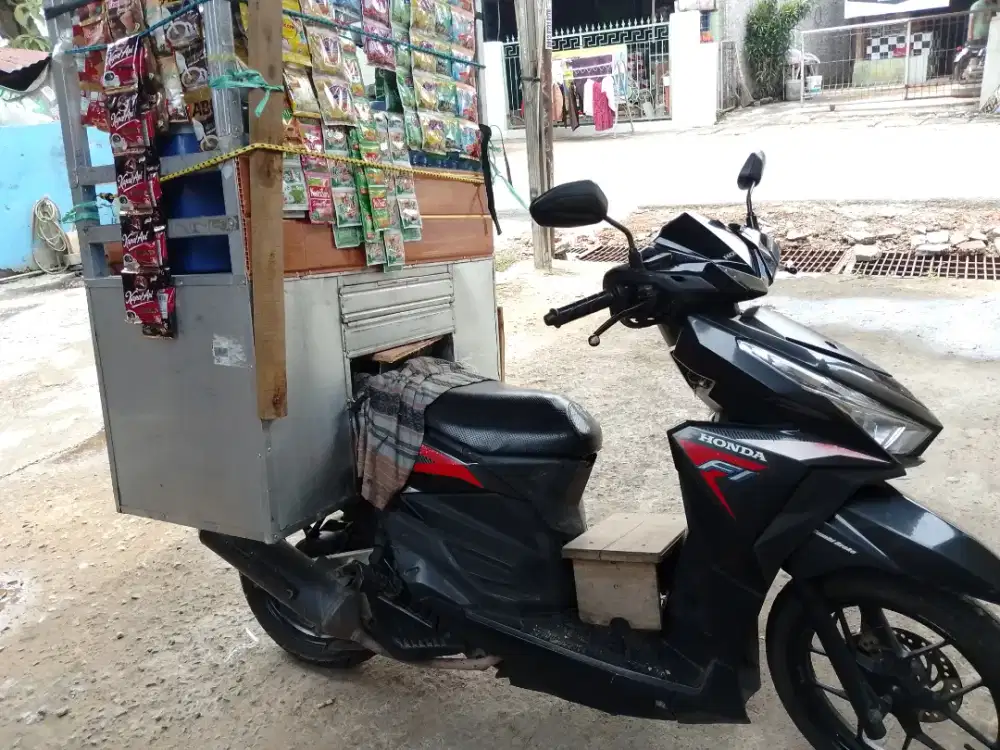 Dijual cepat motor+ gerobak kopi