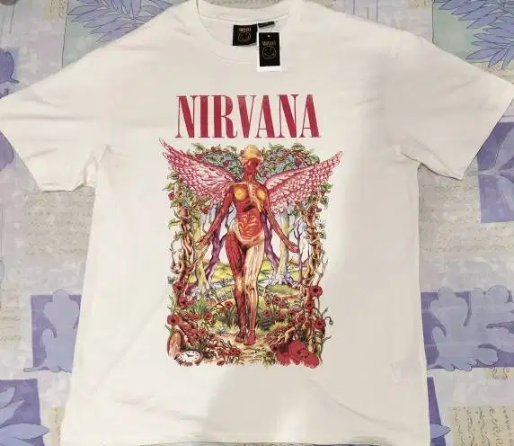 Kaos Cotton on - Nirvana In utero floral art