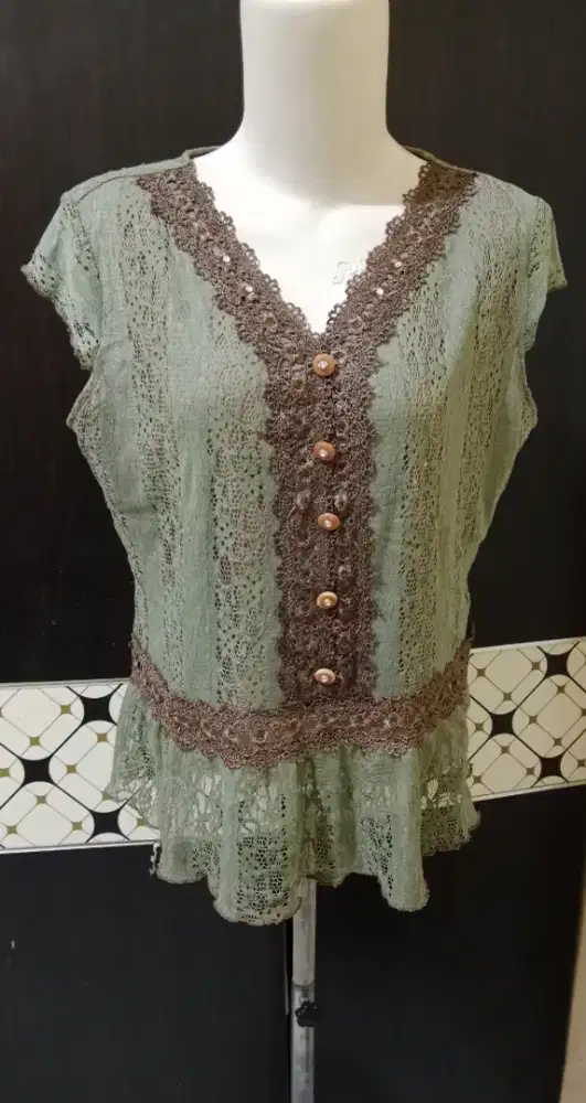 Brokat adem preloved