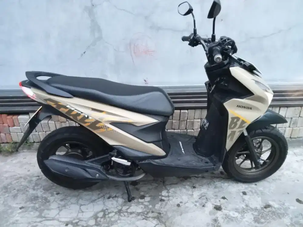 Honda beat street