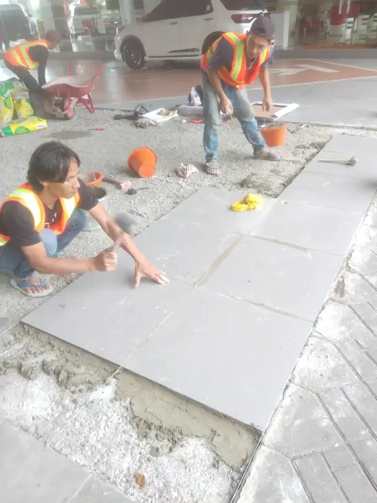 Sepesialis jasa pasang keramik dan geranit