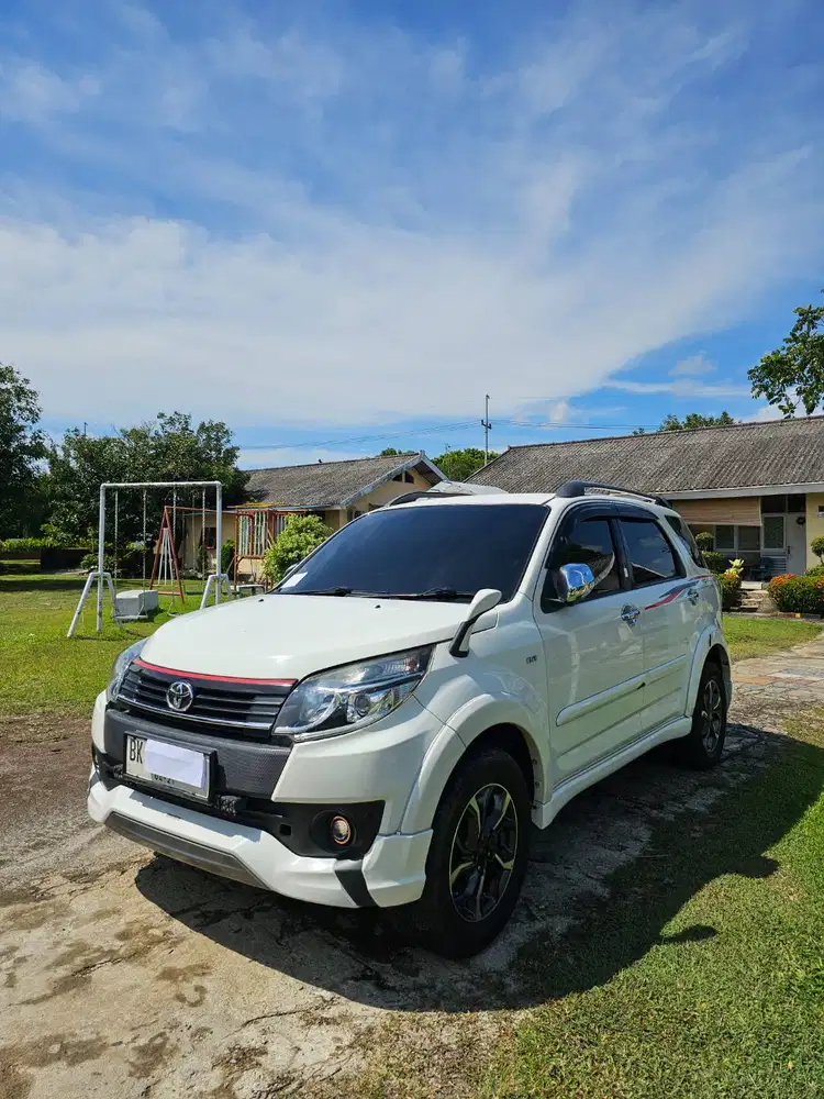 TOYOTA RUSH ULTIMO 2017 (TIPE TERTINGGI) SATU TGN DARI BARU