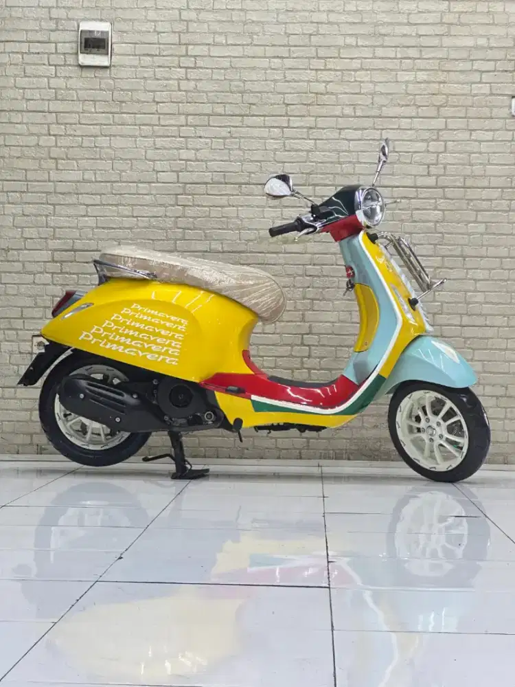 Vespa Primavera Whoterspoon 2022 odo 8000